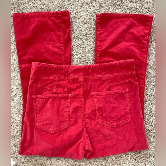 Free People/Anthropologie stretch velvet jeans w/ flare bottoms side zip run big - Picture 3 of 10